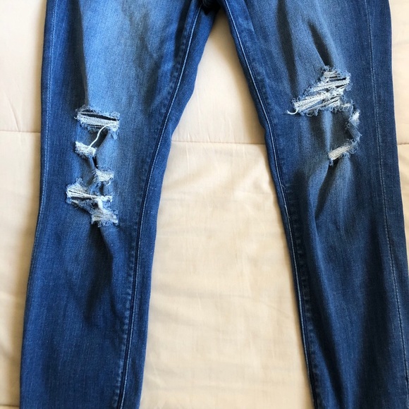 Express Mid Rise Ripped Stretch Cropped Jean - Picture 10 of 10